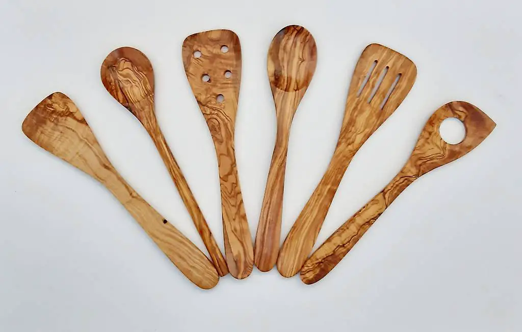 3 Löffel + 3 Kellen