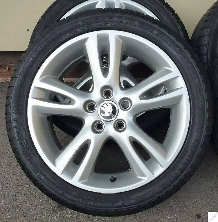 4x Original Skoda Sommerräder 16" Fabrikneue Sommerreifen