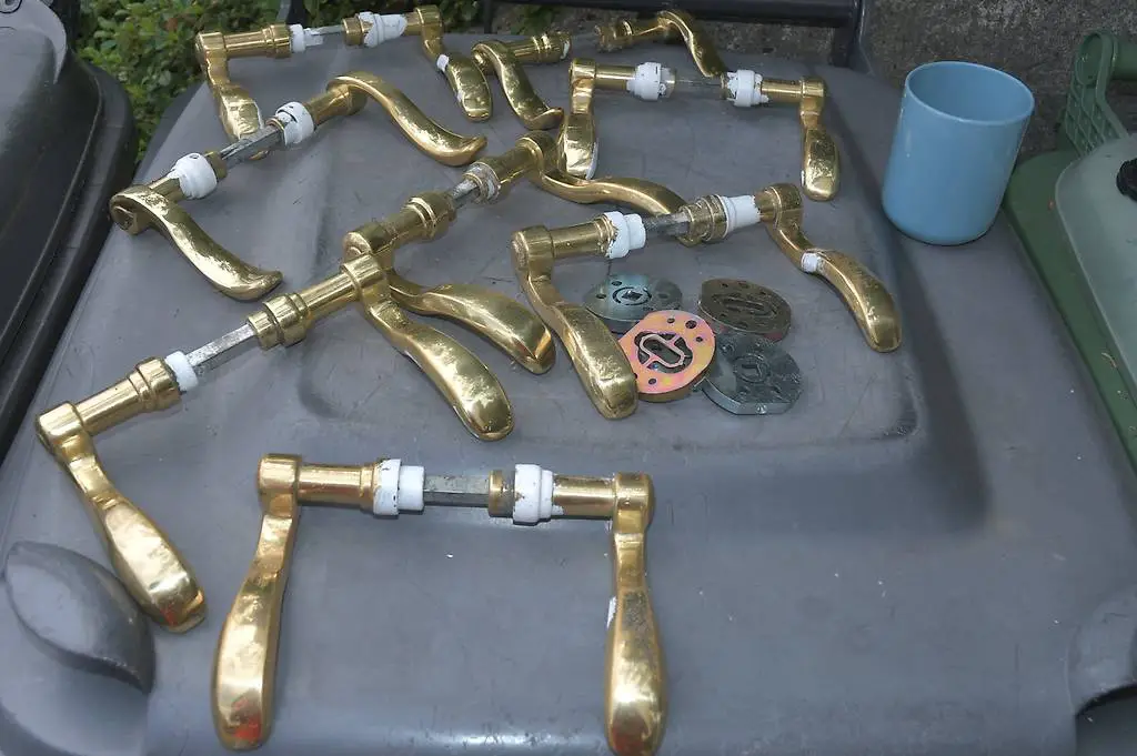 8 Paare goldene Türklinken Türfallen Messing