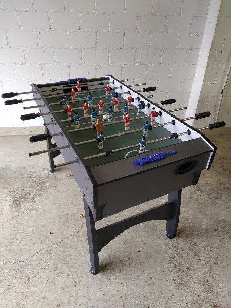 Tischfussball und Billiard