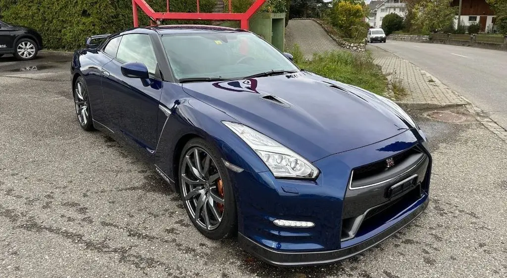 NISSAN 3.8 V6 Biturbo Black Edition