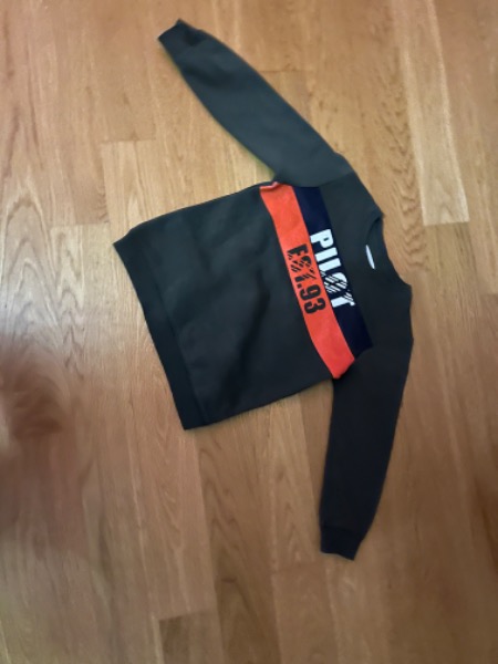 Sehr schönes Oberteil Gr. 134