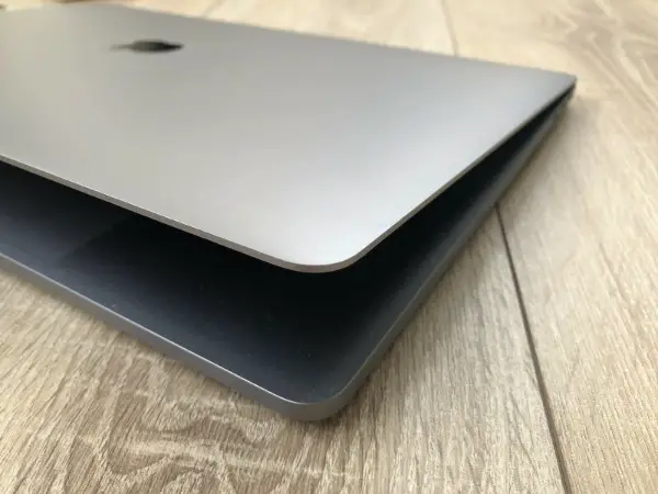Apple MacBook Pro 15 pouces - Argent