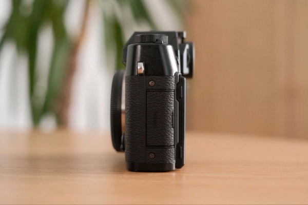 Fujifilm X-T30 II mit Objektiv 15-45mm F3.5-5.6 OIS PZ