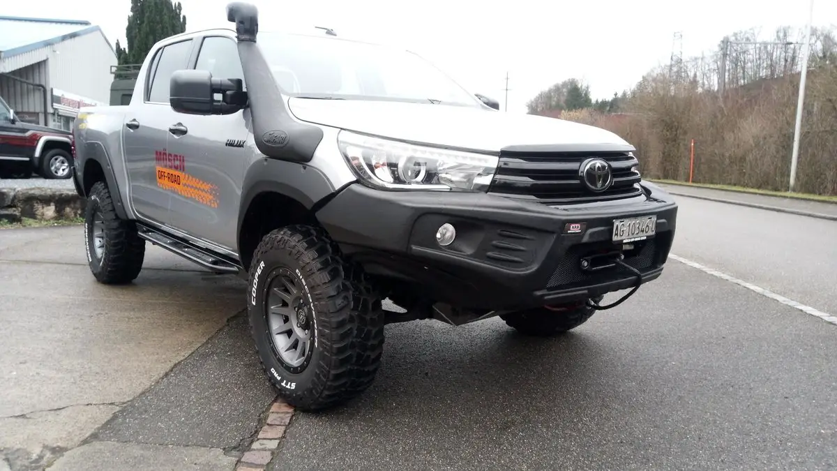 TOYOTA Hilux 2.4D-4D Premium Double Cab 4x4 A