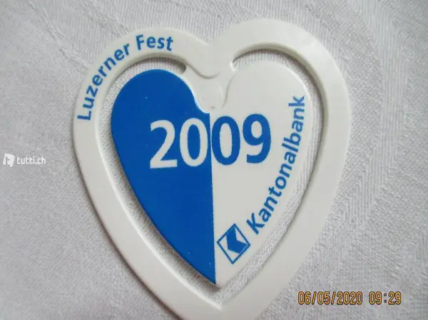  Anstecker, Plakette Büroklammer, von 2009