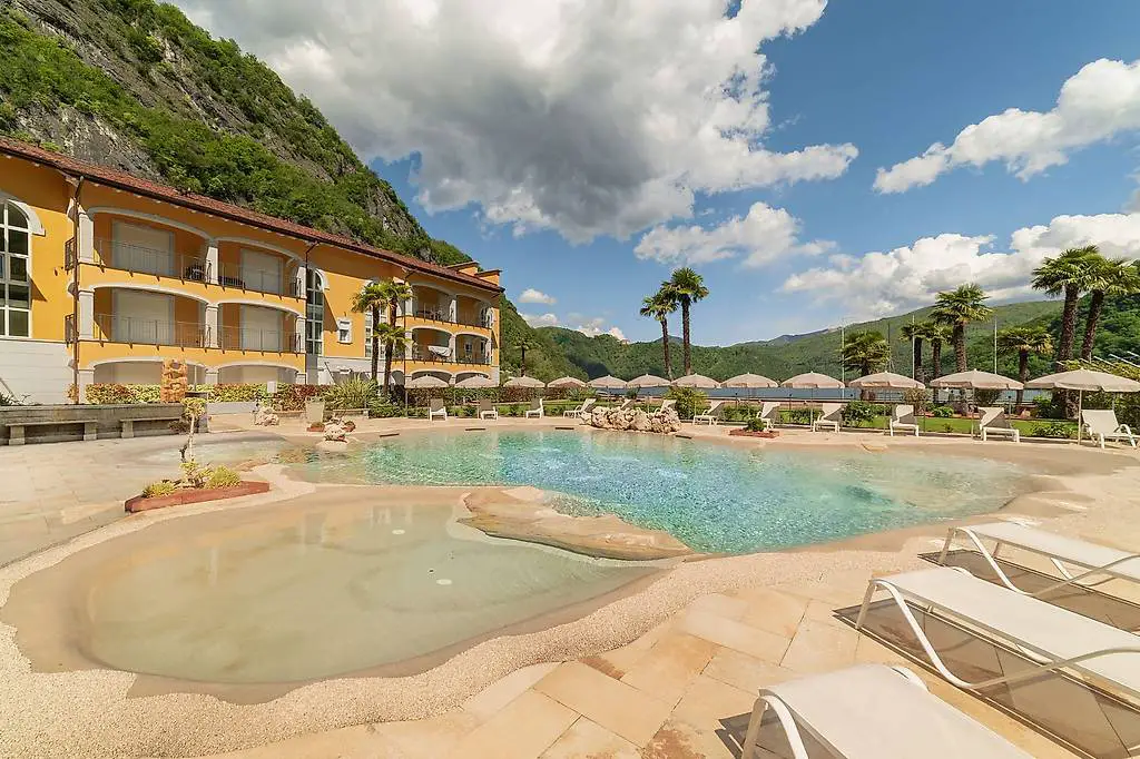 Attico di lusso in residence a lago