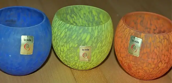 Tee-Lichter aus Glas mit Kerze