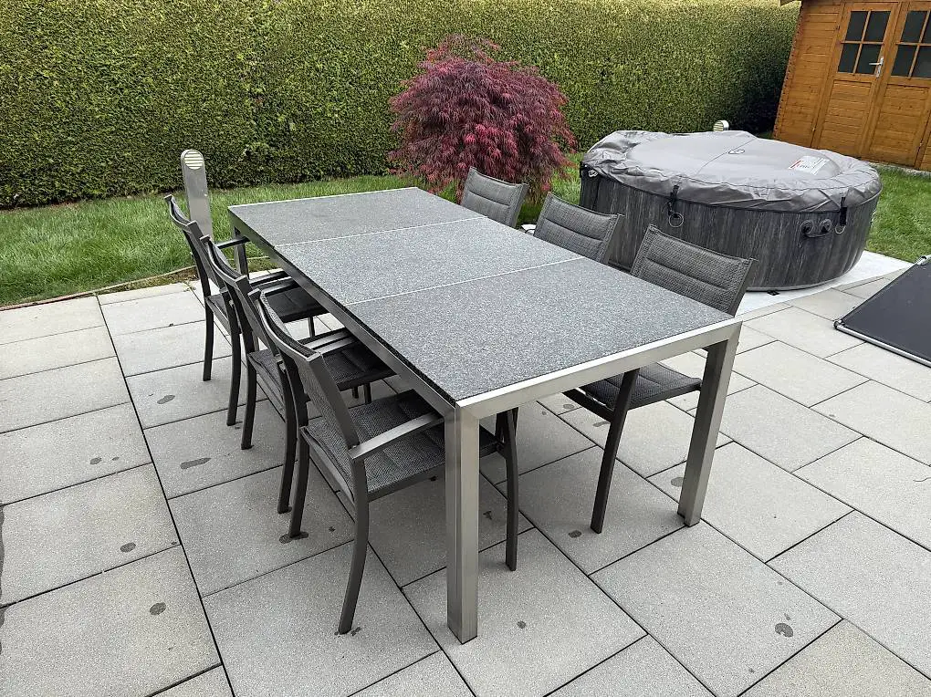 Granit Gartentisch mit Gartenstühle