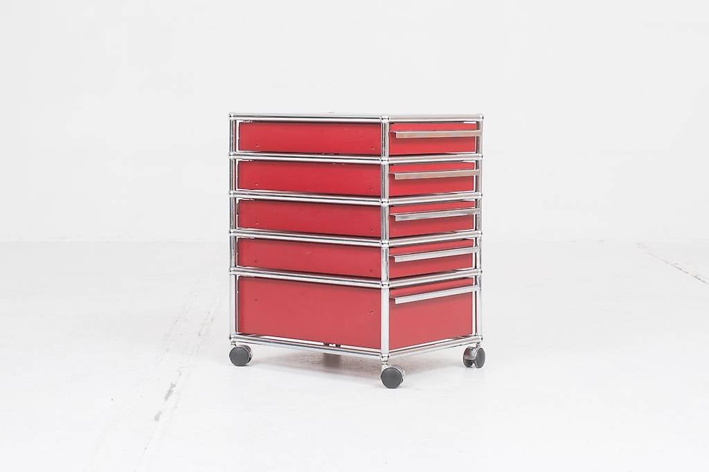 USM Rollcontainer in Rubinrot - 5 Schubladen