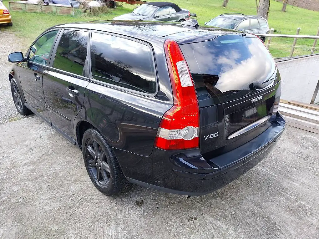 Volvo V50 D5, und V50 T5 AWD Teile zu verkaufen