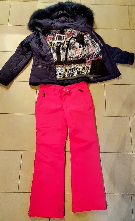 Schöner warmer Damen Skianzug