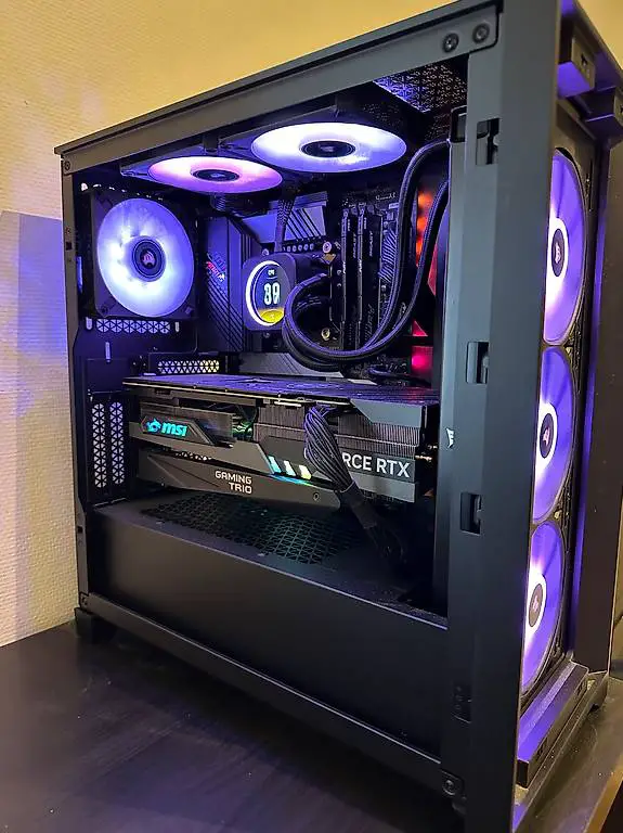 gaming pc (rtx 4080 oc, i7-13700, 64 gb ram, 3 tb ssd, aio)