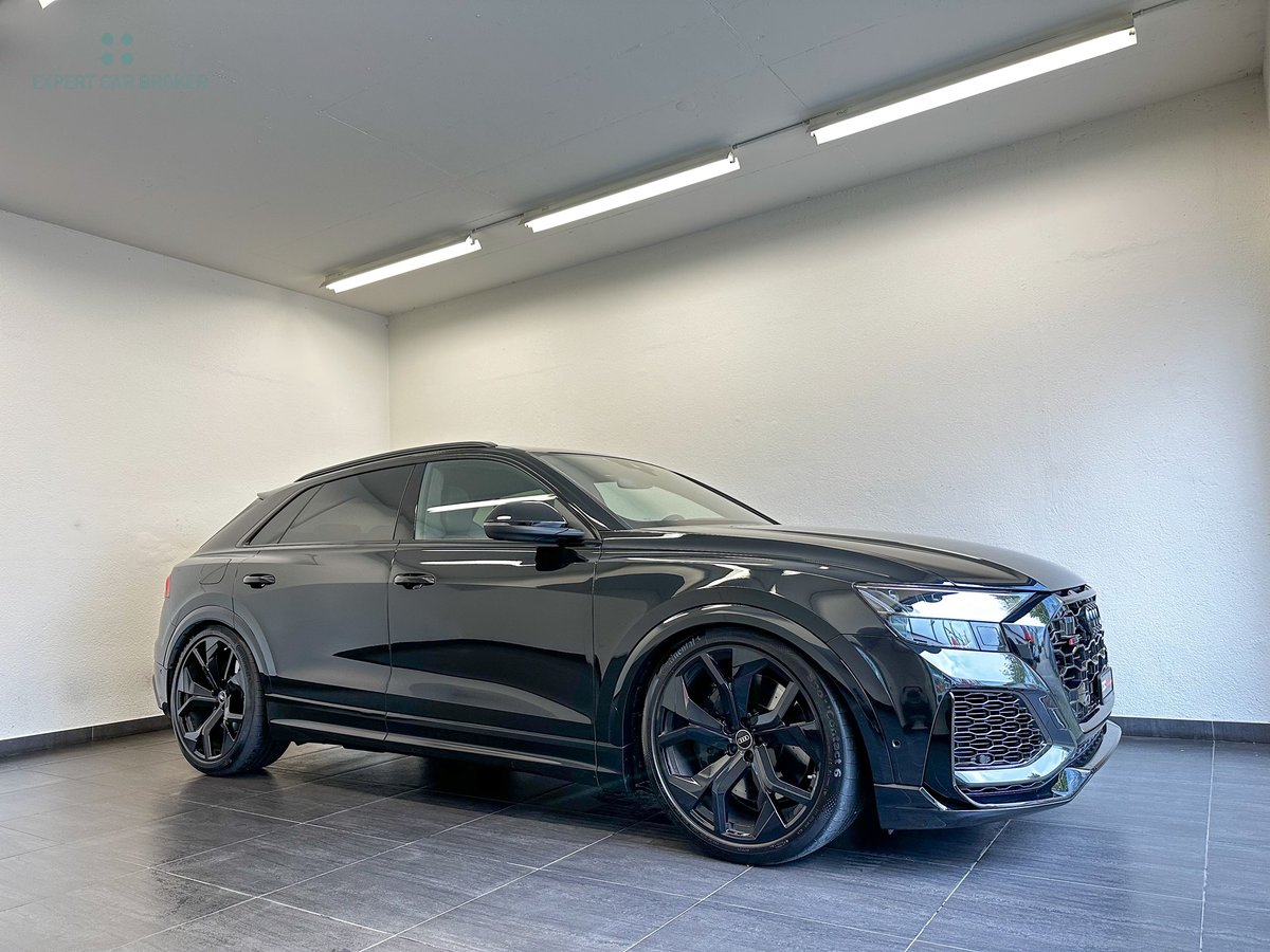 AUDI RSQ8 "ALL BLACK" quattro tiptronic