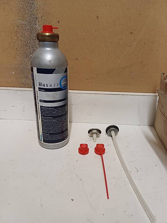 Wiederbefüllbare Sraydose