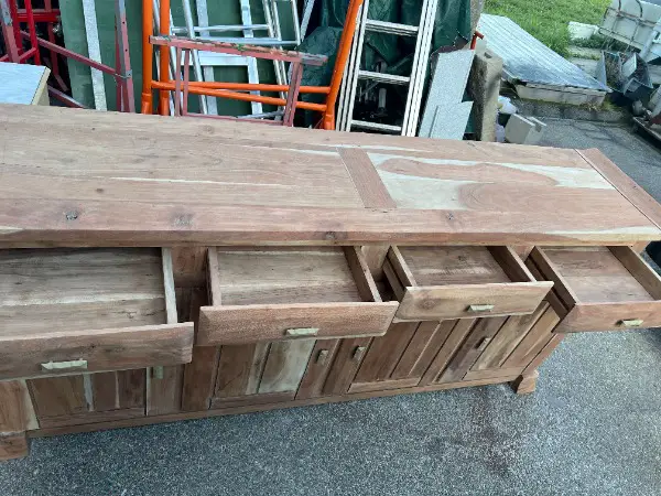 : ART 844: Crédence en teck sablé