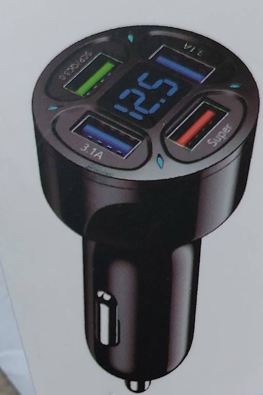 Kfz Schnellader, 4xUSB, + Voltmeter