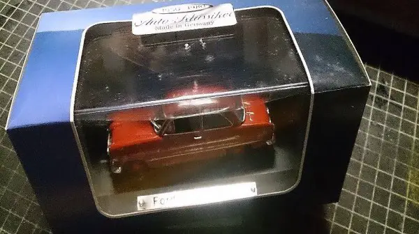 Ford Taunus 12M dunkelrot