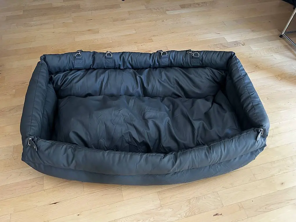 Hundebett fürs Auto - neu