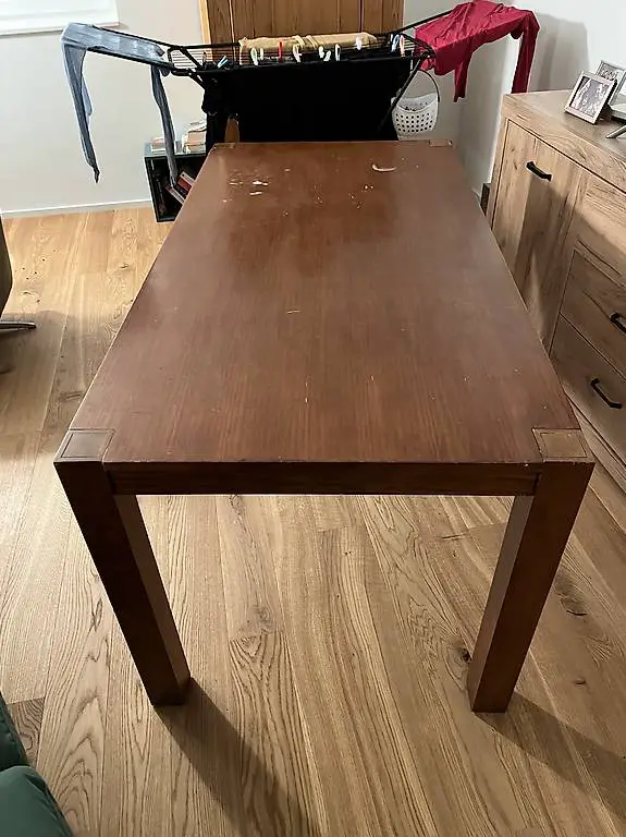 Gratis Tisch abzuholen bis 25.4.25