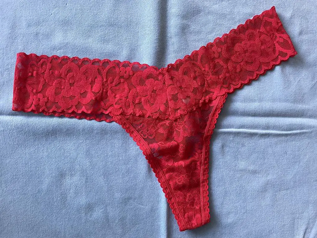 String Slip Grösse M NEU