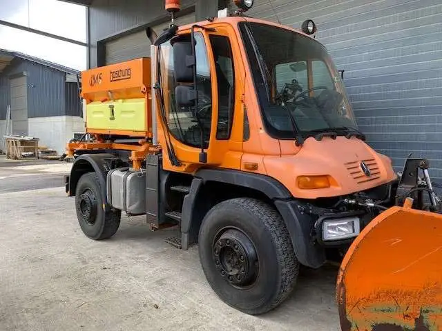 UNIMOG, Camions / Porteurs, Bau - Geräte / Maschinen