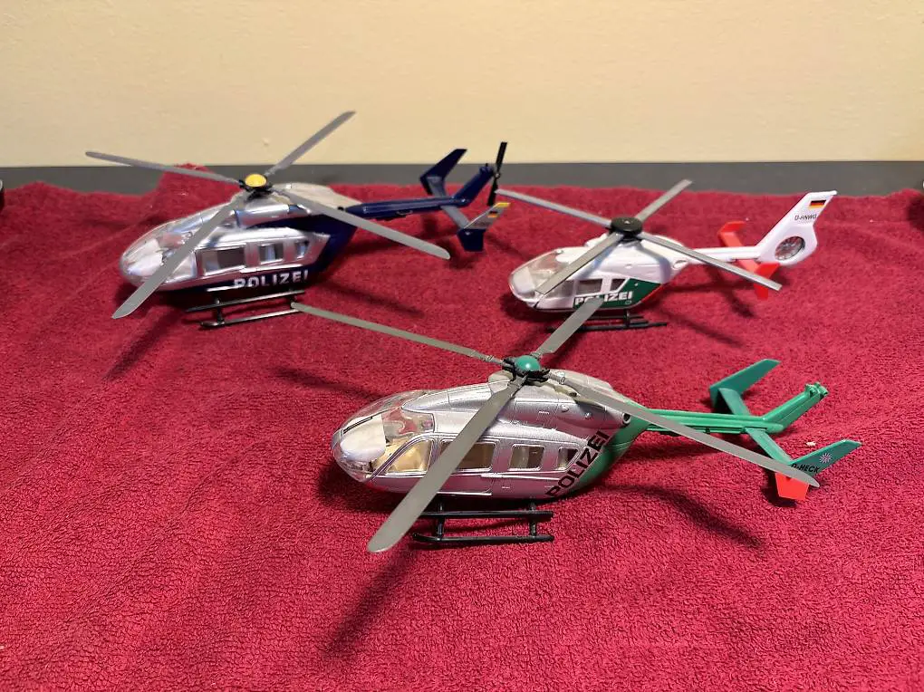 3 Polizei ModellHelikopter