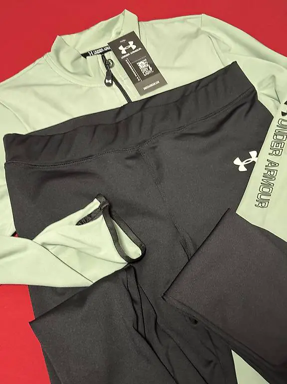 Under Armour Damen Jogginganzug NEU Gr. 44