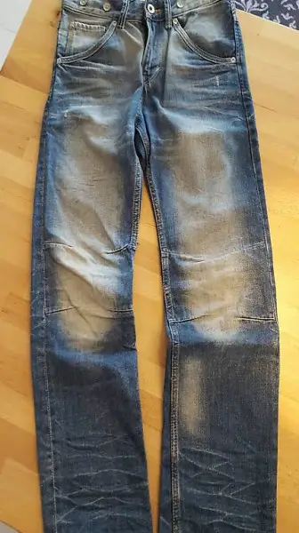 Demin Kinderjeans Grösse 146 mit Hosenträger