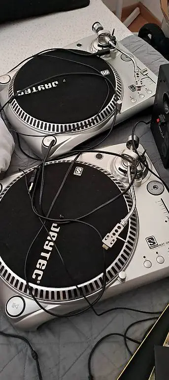 Plattenspieler jaytec