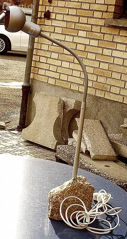 Tisch-Lampe Steinfuss