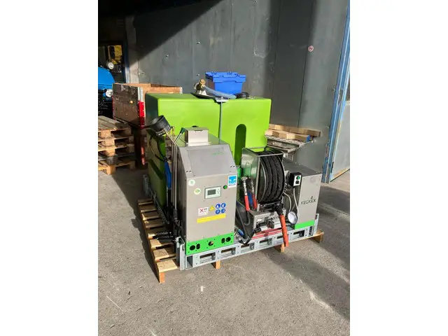 KECKEX, Komex M13 800 eHDG, Plattform