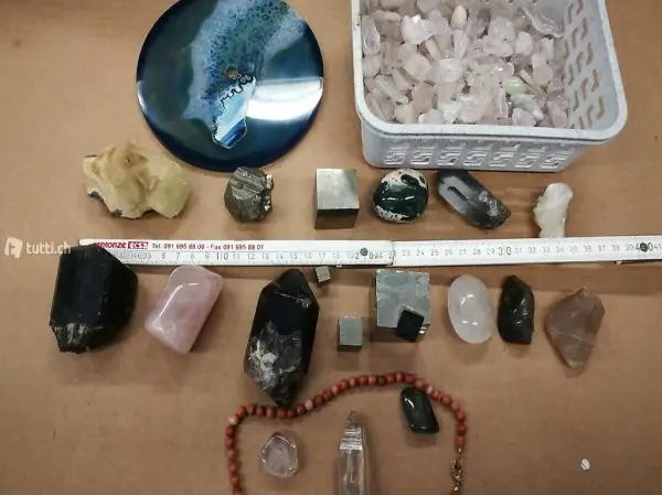 Collezione cristalli minerali