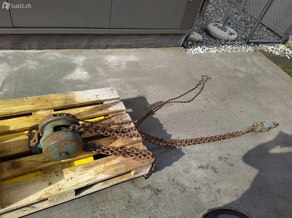 Alter grosser Bühler Handkettenzug Modell A15-14 3 m Hub