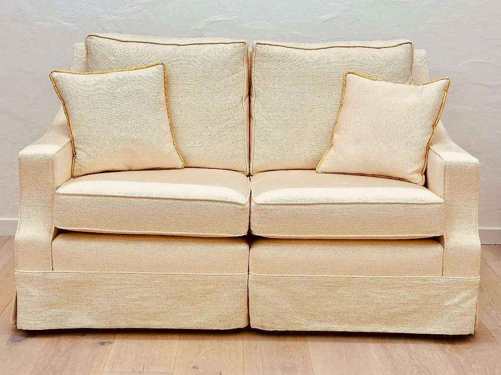 2er-Stoffsofa in Creme