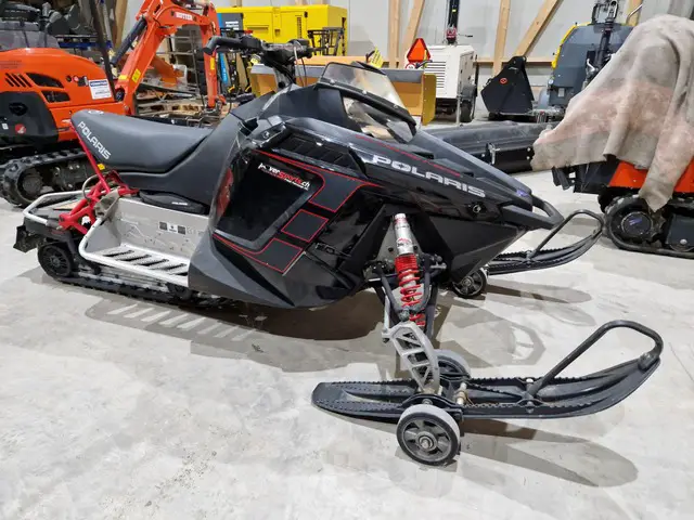 POLARIS, 600 rusch, Motorschlitten