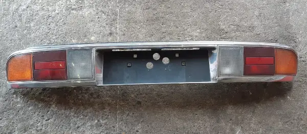 Buick Park Avenue Heckblende mit Leuchten