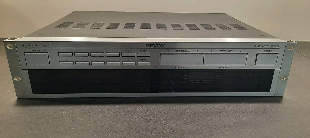 ReVox B 260 FM Tuner 19"