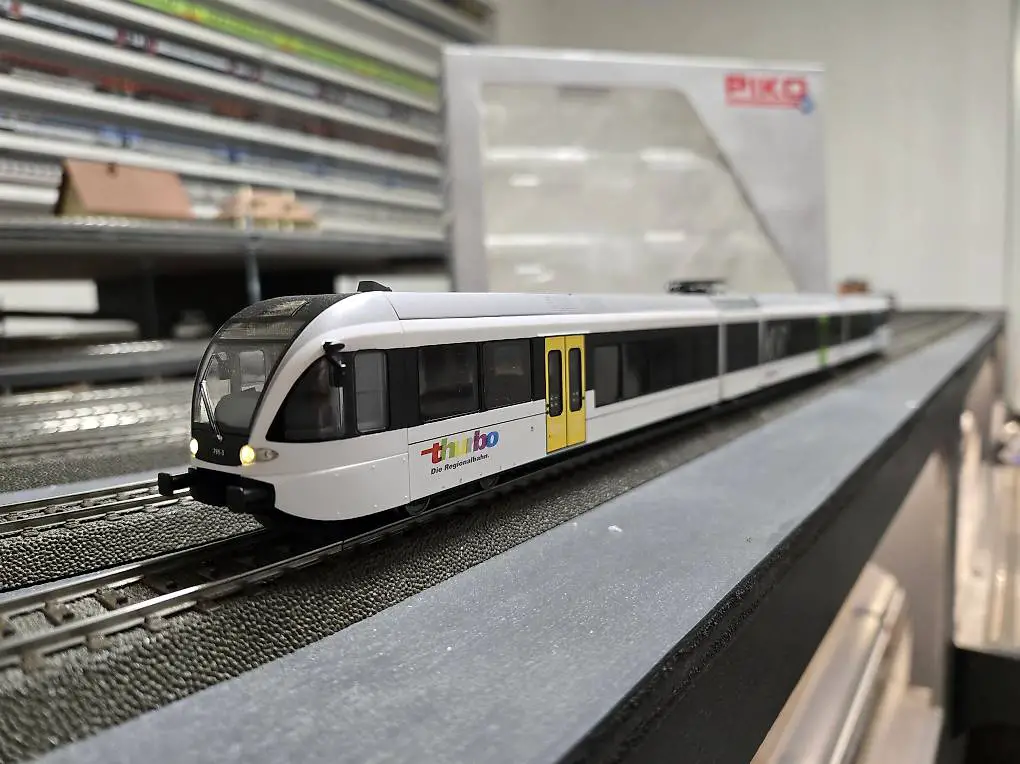 Piko H0 59329 - SBB Thurbo GTW 2/8 RABe 526 - AC Digital