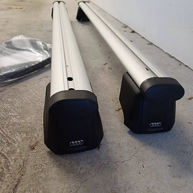 Original Audi Q3 F3 Grundträger Dachträger für Dachreling