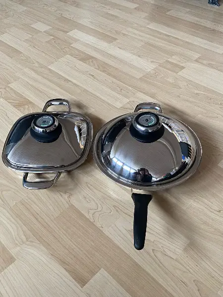 2 AMC Pfannen, neuwertig