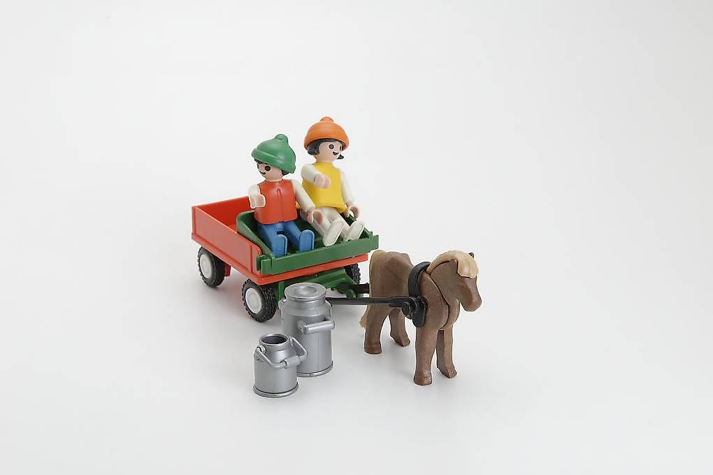 PLAYMOBIL Kinder auf Wagen mit Pferd und Milchkannen
