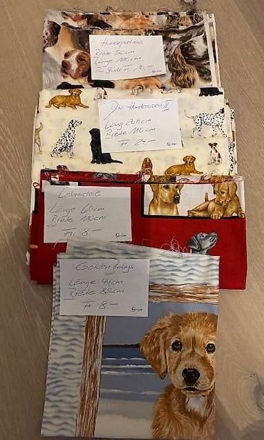 Baumwollstoffe mit Hundemotiven