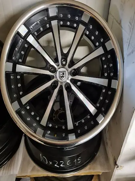  Porsche Lexani Alufelgen 10x22ET15 extrem breit