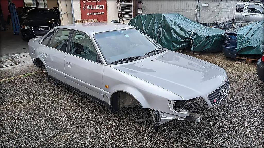 AuDi S6 C4 20V Turbo Limo Handschalter teilzerlegt Karosse
