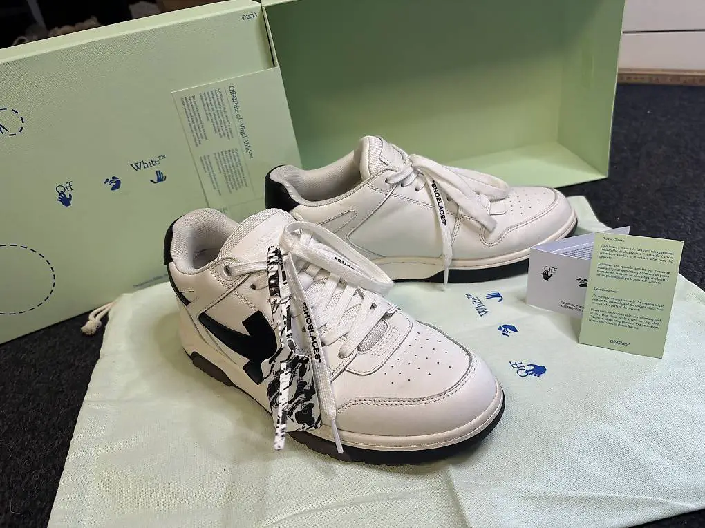 Off-White Virgil Abloh, Gr. 40, mit Box