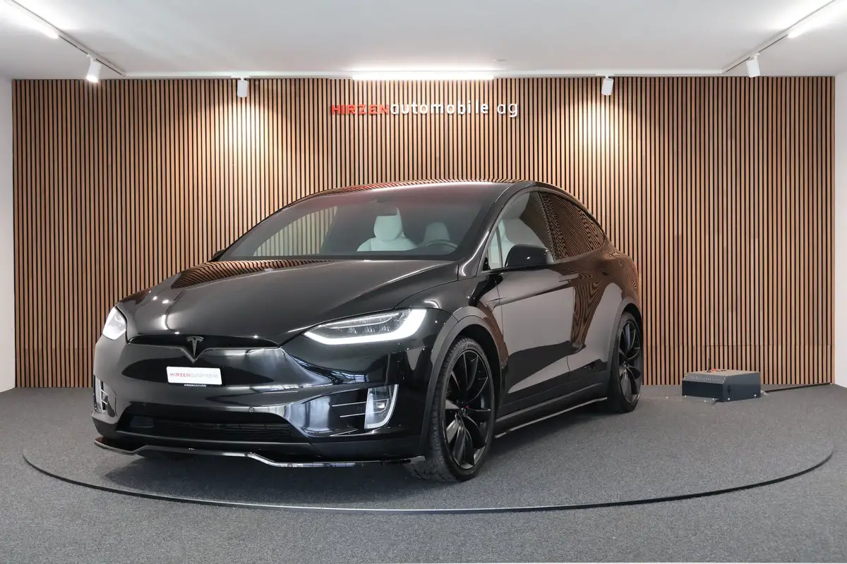 TESLA Model X 90 D Performance