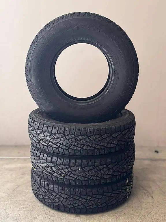 Nokian Tyres Hakkapeliitta LT2 (LT 235/85 R16)