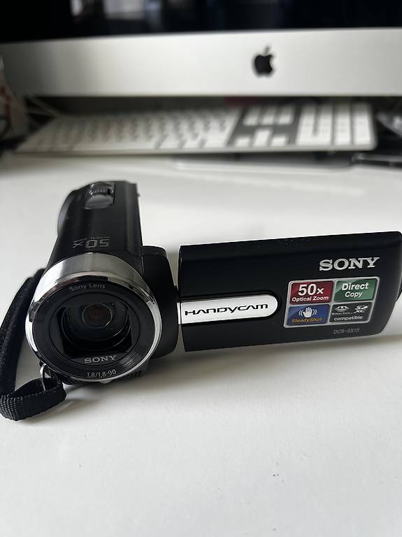 Sony Handycam DCR-SX15E Camcorder - Wie neu