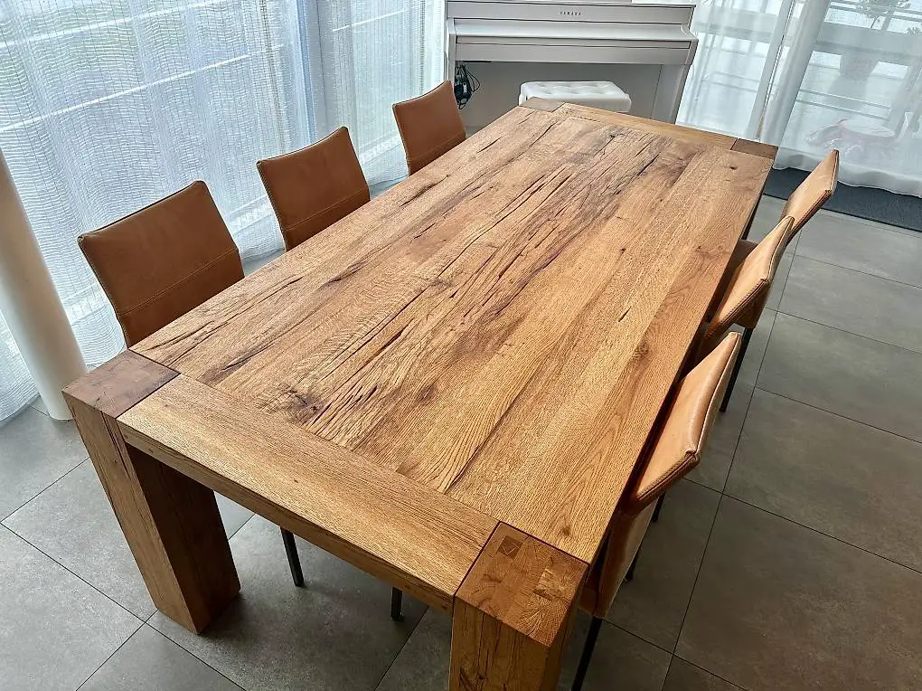 Esstisch Eiche 220cm x 100cm inkl. 6 Büffelleder-Stühle